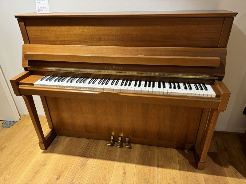 Schimmel 118T Klavier Nussbaum satiniert Bj. 1985